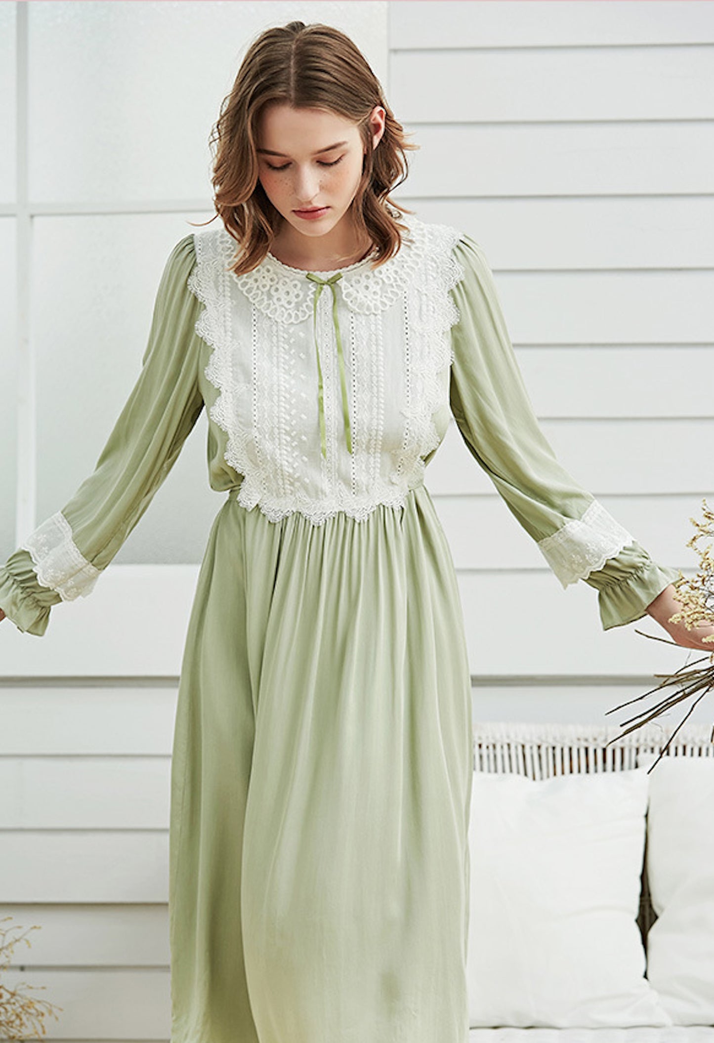 Light Green Long Sleeve Royal Elegant Vintage Lace Nightgown